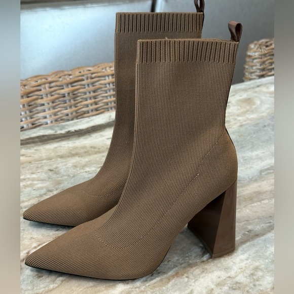 NWT Women’s ZARA Beige Fabric Geometric heeled ankle boot- Size 37 - Picture 4 of 10
